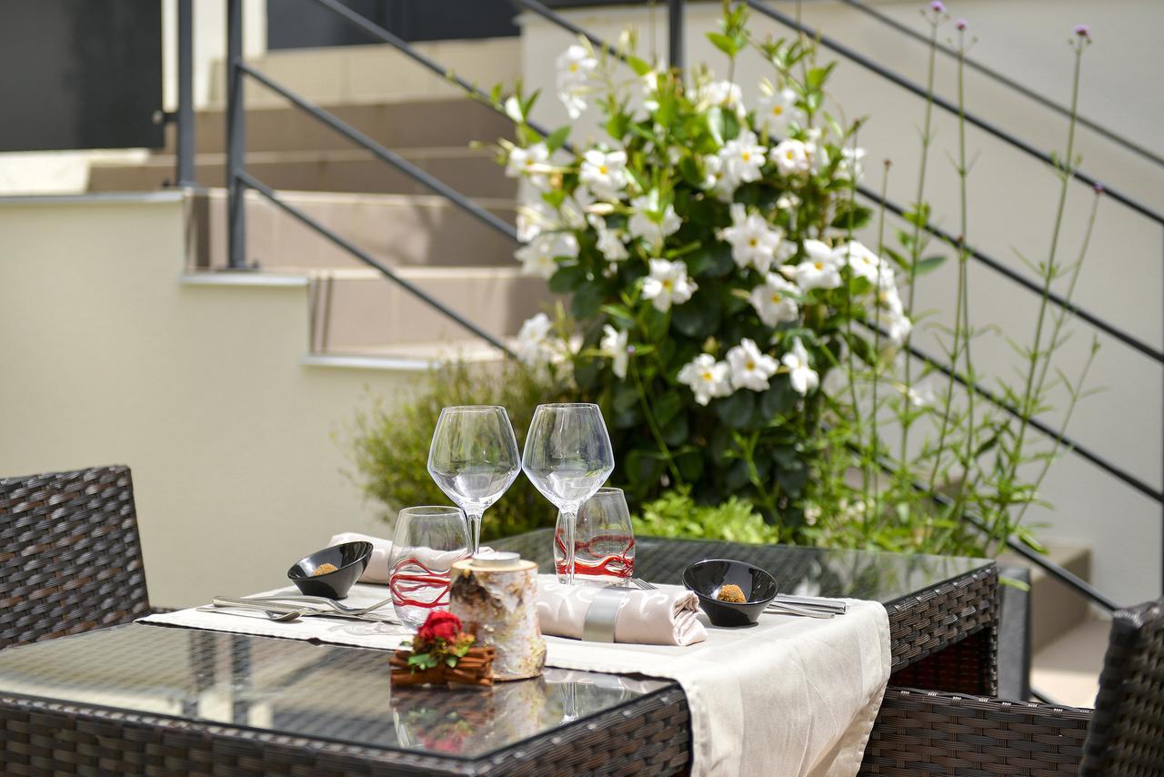 Logis Hotel Spa Restaurant Au Site Normand Clécy Esterno foto
