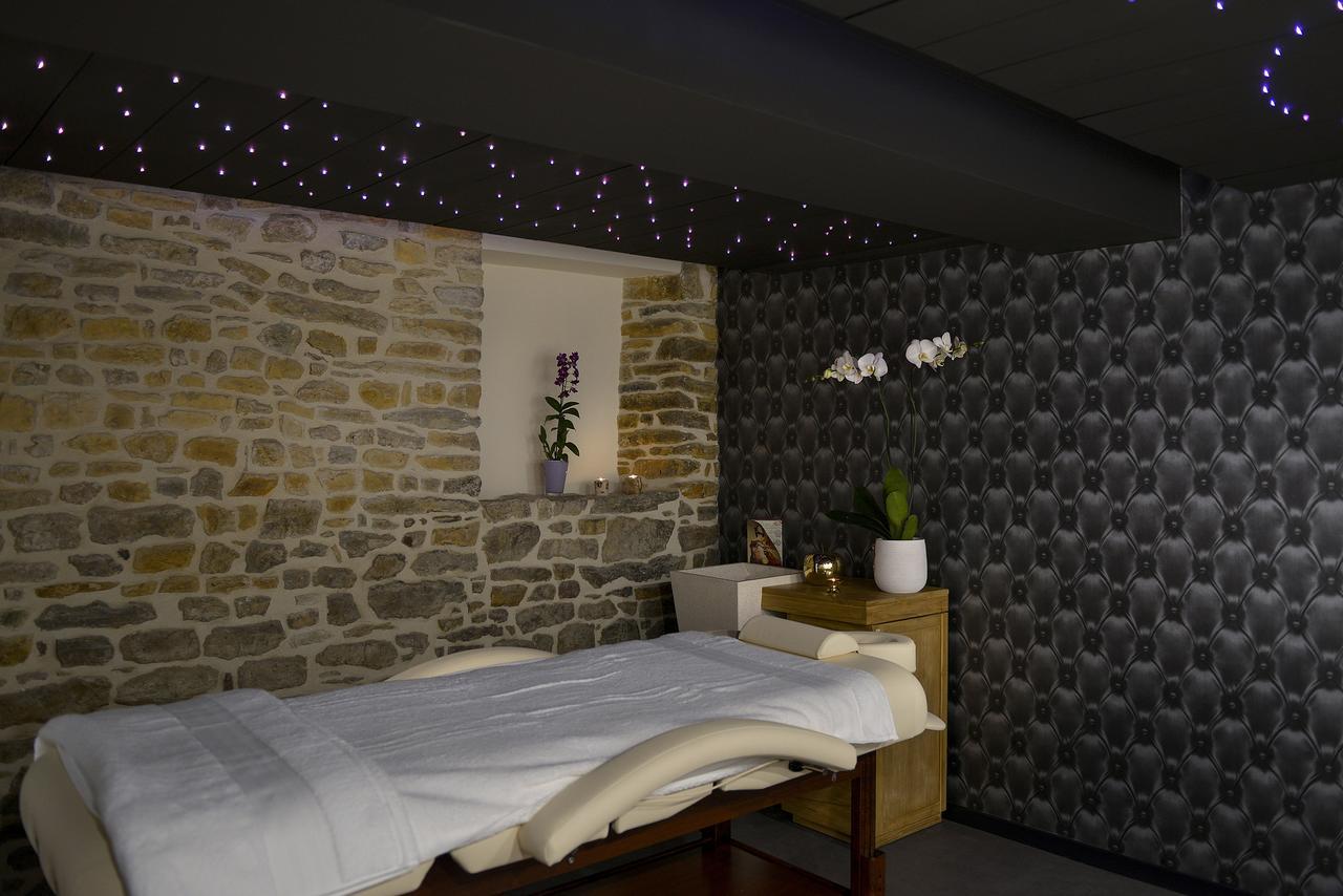 Logis Hotel Spa Restaurant Au Site Normand Clécy Esterno foto
