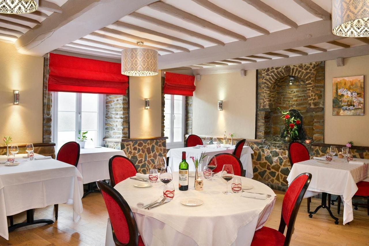 Logis Hotel Spa Restaurant Au Site Normand Clécy Esterno foto